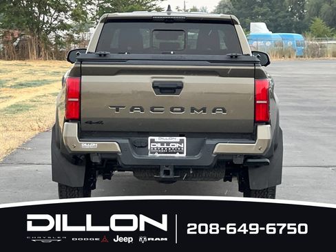 Used 2026 Toyota Tacoma TRD Off-Road w/ TRD Off Road Premium Package AWD/4WD image 5