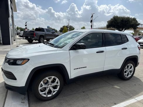 Used 2024 Jeep Compass Sport AWD/4WD image 1
