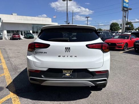 Used 2025 Buick Encore GX Preferred AWD/4WD image 7