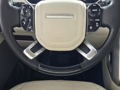 Used 2020 Land Rover Range Rover Long Wheelbase HSE image 11