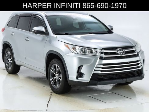 Used 2018 Toyota Highlander LE image 53