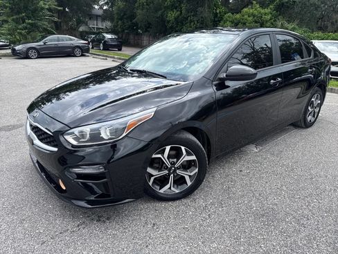 Used 2021 Kia Forte LXS FWD image 2
