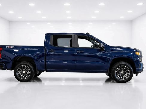 Used 2020 Chevrolet Silverado 1500 Custom w/ Custom Value Package AWD/4WD image 6