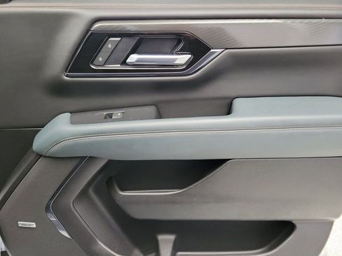 Certified 2025 GMC Yukon XL AT4 w/ AT4 Premium Plus Package image 25