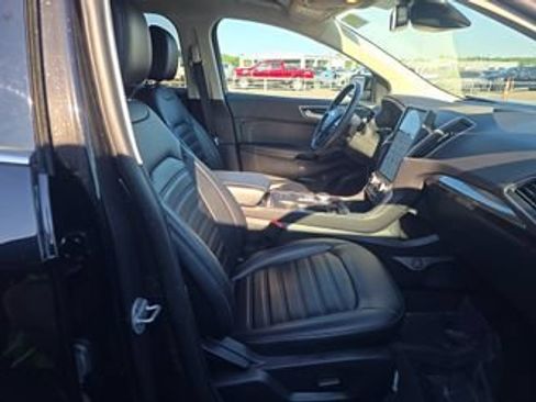 Used 2024 Ford Edge SEL w/ Convenience Package AWD/4WD image 2