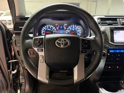 Used 2018 Toyota 4Runner Limited AWD/4WD image 14