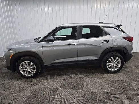Used 2023 Chevrolet TrailBlazer LS FWD image 5