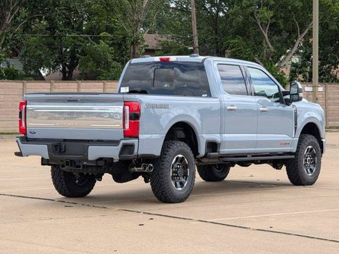 New 2026 Ford F250 Platinum w/ Platinum Plus Package AWD/4WD image 32