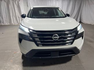 Used 2024 Nissan Rogue S FWD video 2