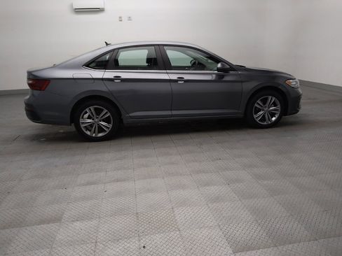 Used 2024 Volkswagen Jetta SE FWD image 10
