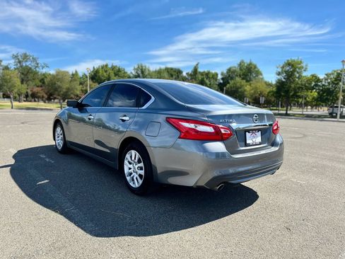 Used 2016 Nissan Altima 2.5 S w/ Power Driver Seat Package FWD image 7