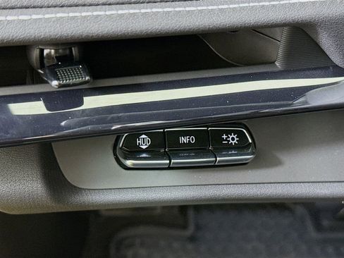 Used 2025 Chevrolet Corvette Z06 image 10