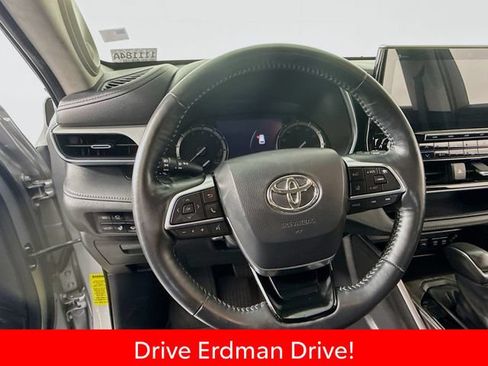 Certified 2021 Toyota Highlander Platinum AWD/4WD image 11
