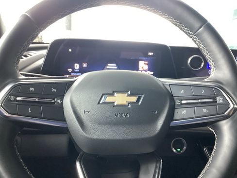 Used 2024 Chevrolet Traverse LT FWD image 11