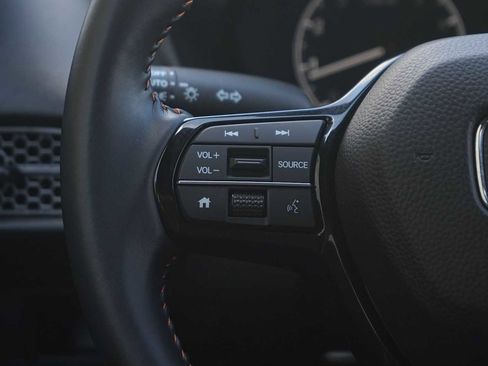 Used 2025 Honda HR-V Sport image 17