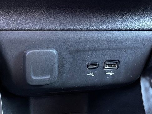 Used 2025 Chevrolet TrailBlazer LT image 21