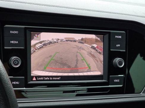 Used 2020 Volkswagen Jetta S image 9