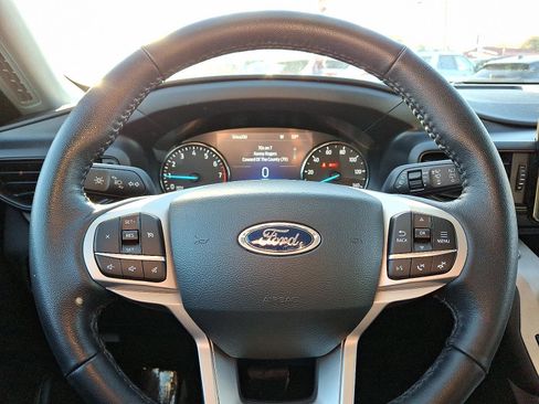 Used 2022 Ford Explorer XLT w/ Class IV Trailer Tow Package image 19