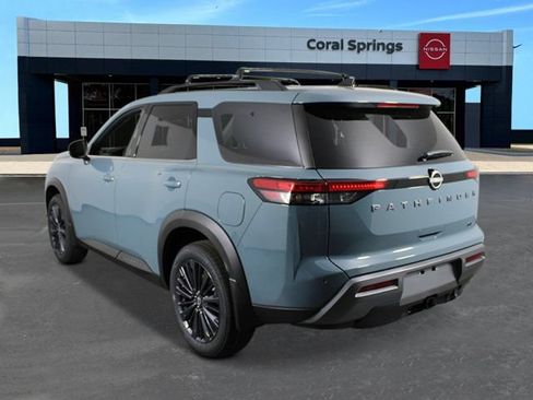 New 2026 Nissan Pathfinder SL w/ SL Premium Package (P04) FWD image 3