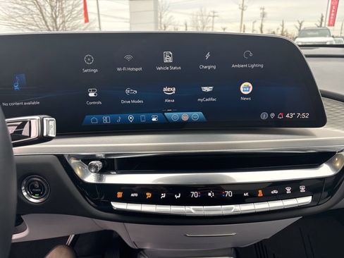 Used 2024 Cadillac Lyriq Luxury image 14