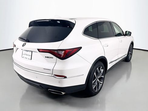 Used 2023 Acura MDX SH-AWD w/ Technology Package image 9