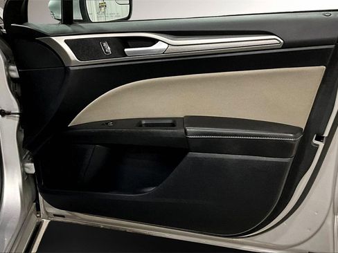 Used 2018 Ford Fusion S image 27