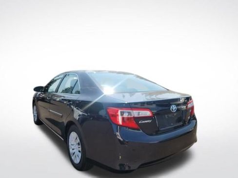 Used 2014 Toyota Camry LE FWD image 3