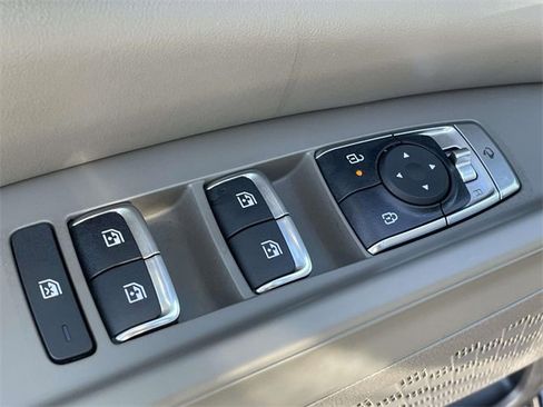 New 2026 Kia Carnival EX image 29