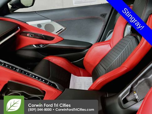 Used 2021 Chevrolet Corvette Stingray Preferred Cpe w/ Z51 Performance Package RWD image 29