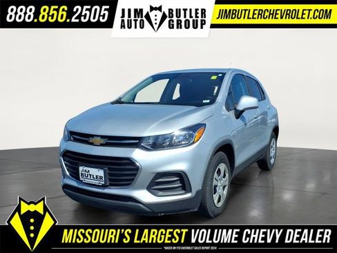 Used 2019 Chevrolet Trax LS w/ Tint and Cruise Package image 1