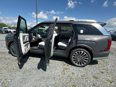 New 2026 Hyundai Palisade Calligraphy FWD image 19