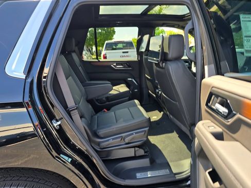 New 2026 GMC Yukon Denali w/ Advanced Technology Package AWD/4WD image 29