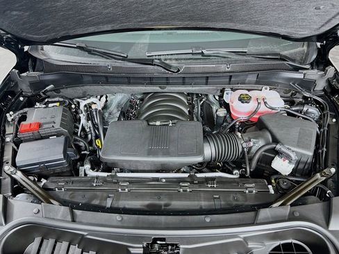 New 2026 Chevrolet Suburban Z71 image 34