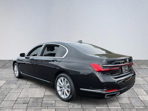 Used 2021 BMW 740i image 5