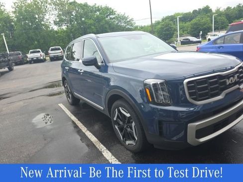 Used 2024 Kia Telluride S w/ S Sunroof Package AWD/4WD image 1