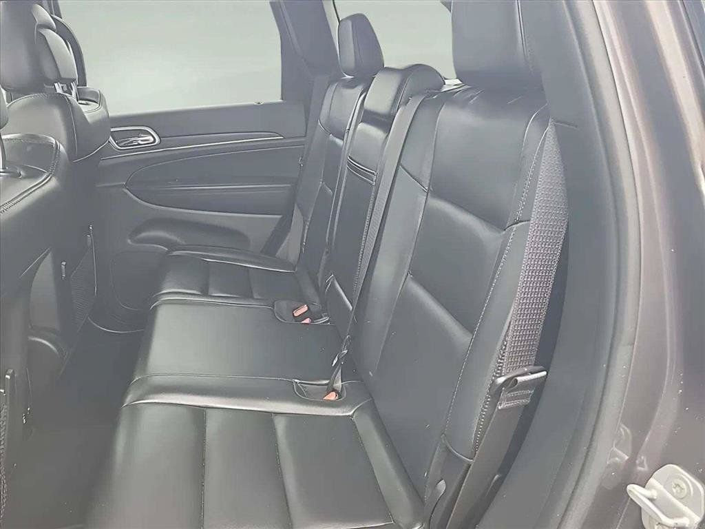 Used 2020 Jeep Grand Cherokee Limited AWD/4WD image 17