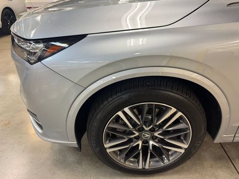 Certified 2026 Acura MDX SH-AWD w/ Advance Package image 12