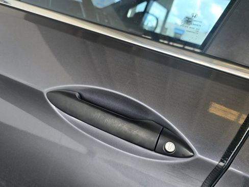 Used 2019 Honda Pilot LX image 11