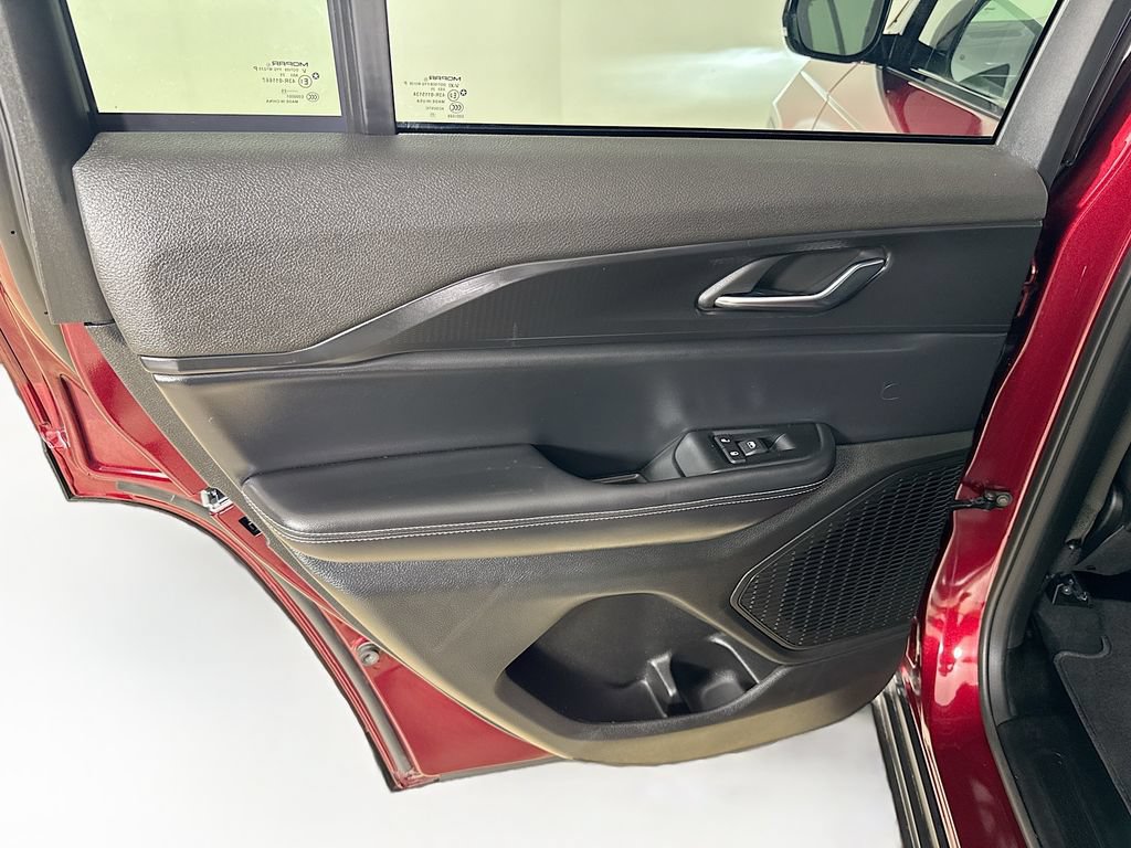 Certified 2025 Jeep Grand Cherokee Altitude AWD/4WD image 22