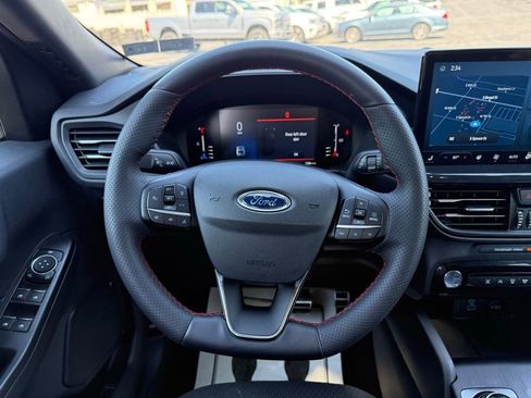 Certified 2023 Ford Escape ST-Line w/ Tech Pack #1 AWD/4WD image 15