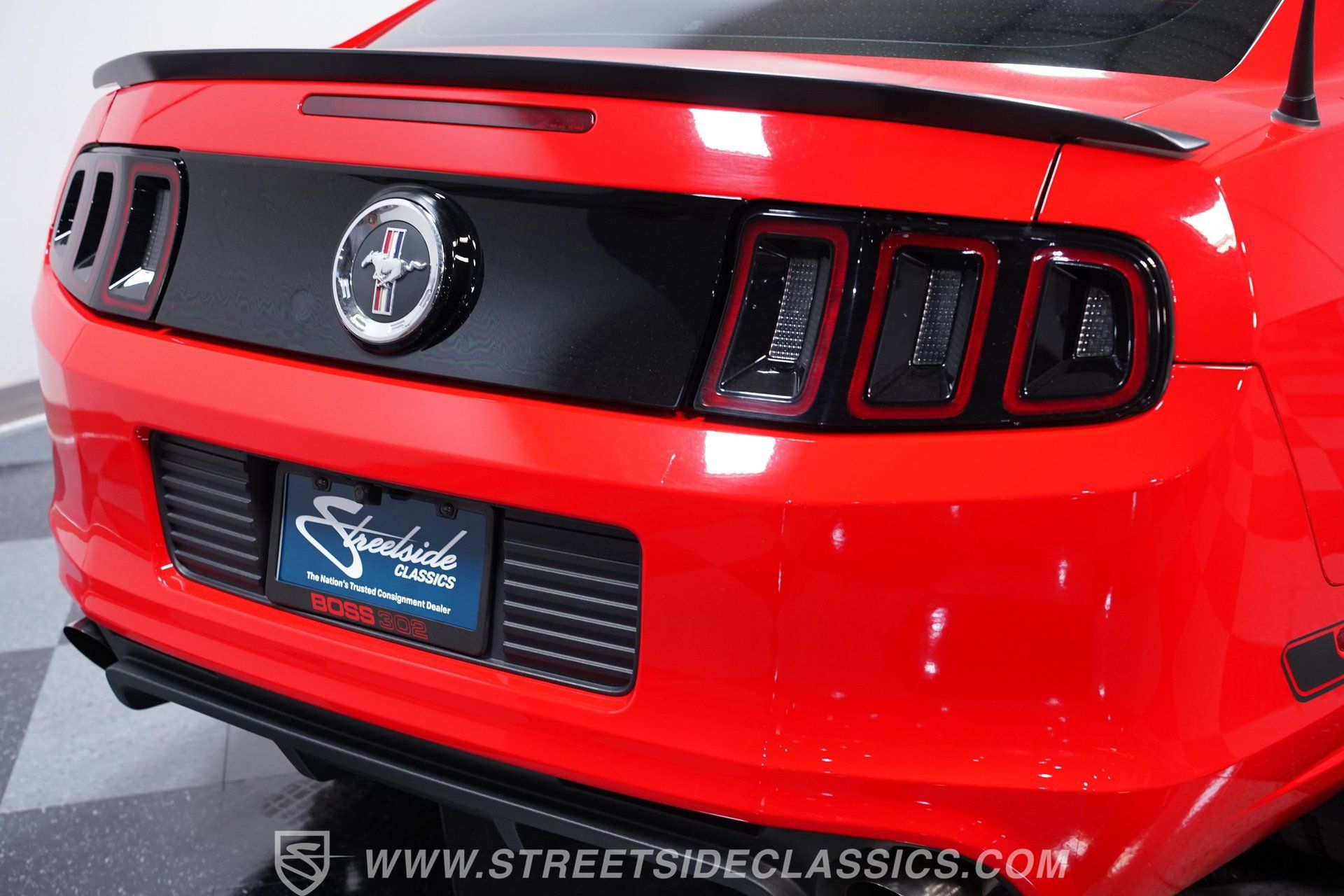 Used 2013 Ford Mustang Boss 302 w/ Boss 302 Accessory Pkg RWD image 21