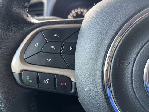 Used 2017 Jeep Renegade Trailhawk image 24