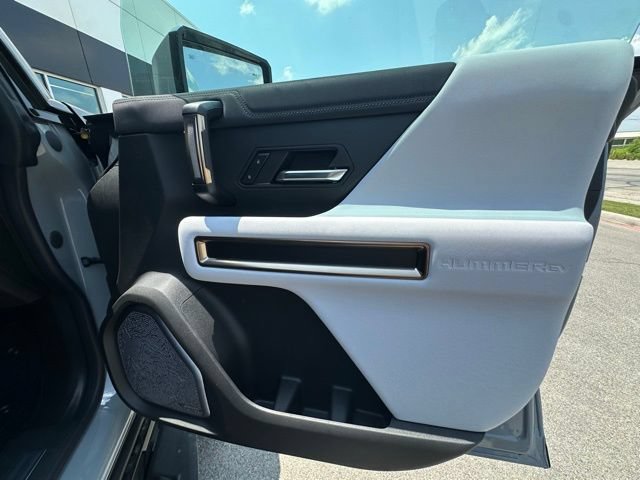 New 2025 GMC Hummer EV 2X AWD/4WD image 32