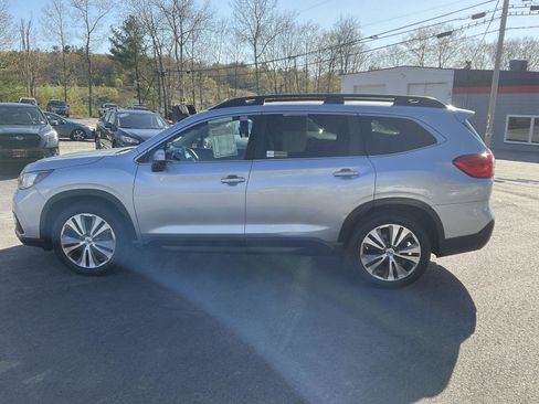 Used 2019 Subaru Ascent Premium AWD/4WD image 2