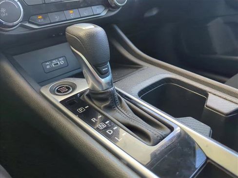 Used 2023 Nissan Sentra SV w/ Trunk Package image 12