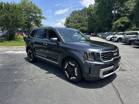 Certified 2024 Kia Telluride S AWD/4WD image 4