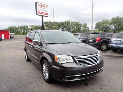 Used 2015 Chrysler Town & Country Touring-L w/ Driver Convenience Group