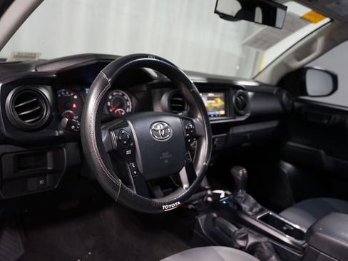 Used 2019 Toyota Tacoma SR RWD image 7
