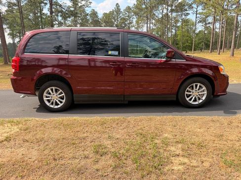 Used 2019 Dodge Grand Caravan SXT FWD image 7