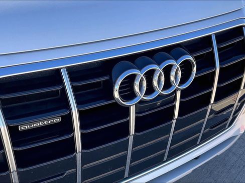 Used 2021 Audi Q5 Prestige w/ Prestige Package image 29